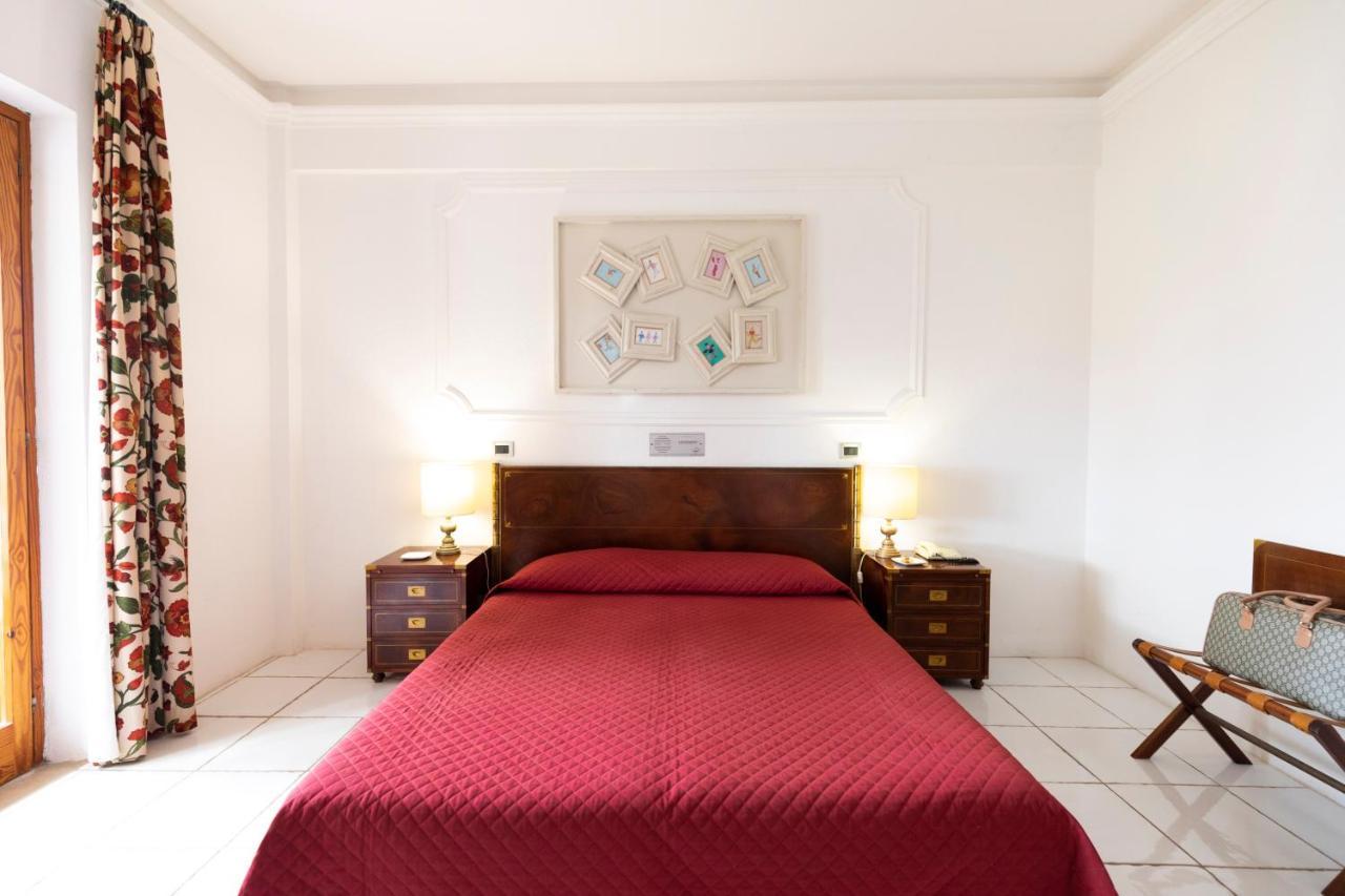 Grand Hotel De Rose Scalea Eksteriør billede