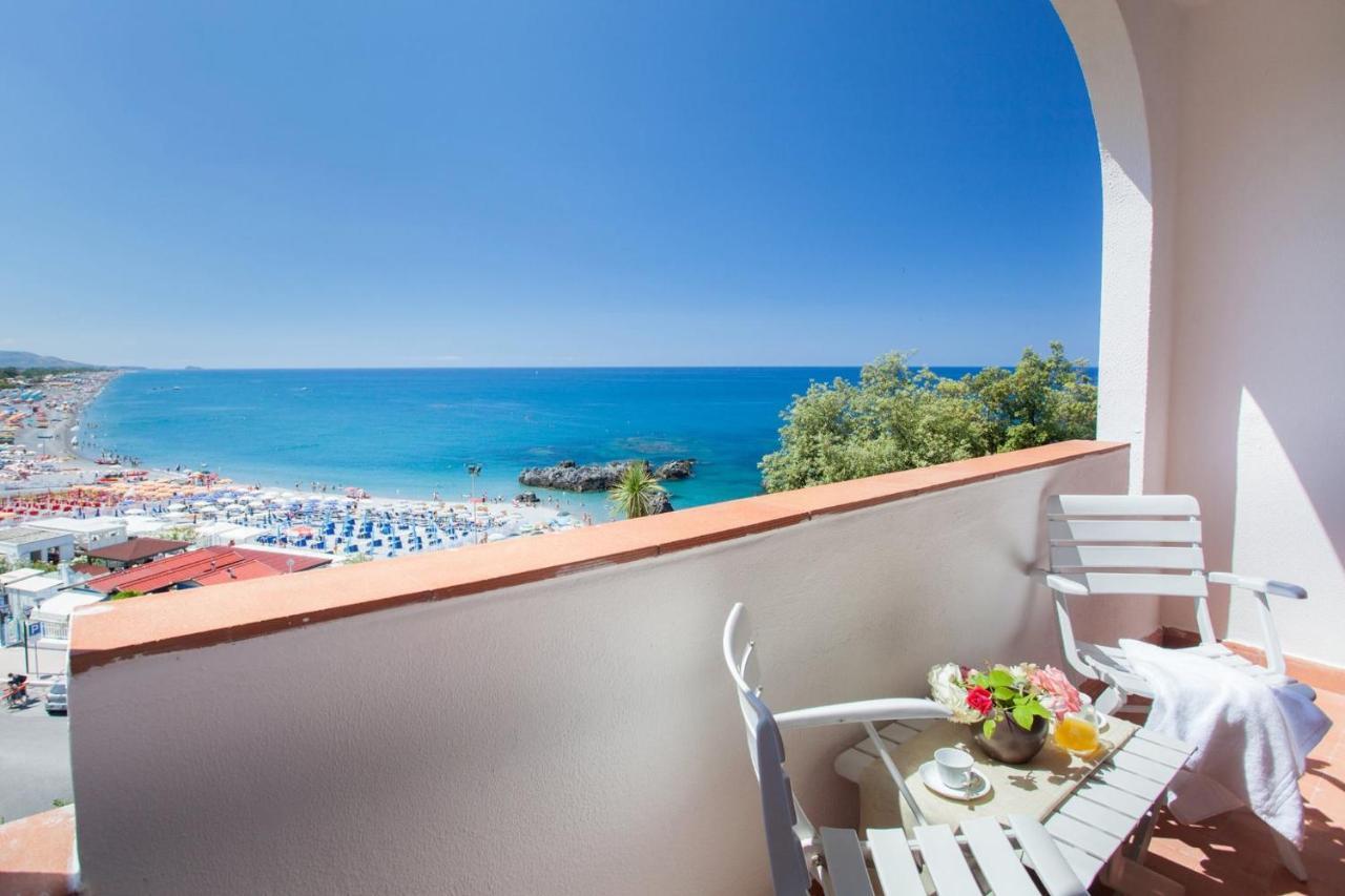 Grand Hotel De Rose Scalea Eksteriør billede